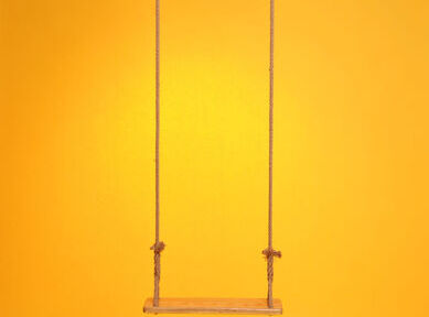 SWING WITH SEAMLESS BACKDROP