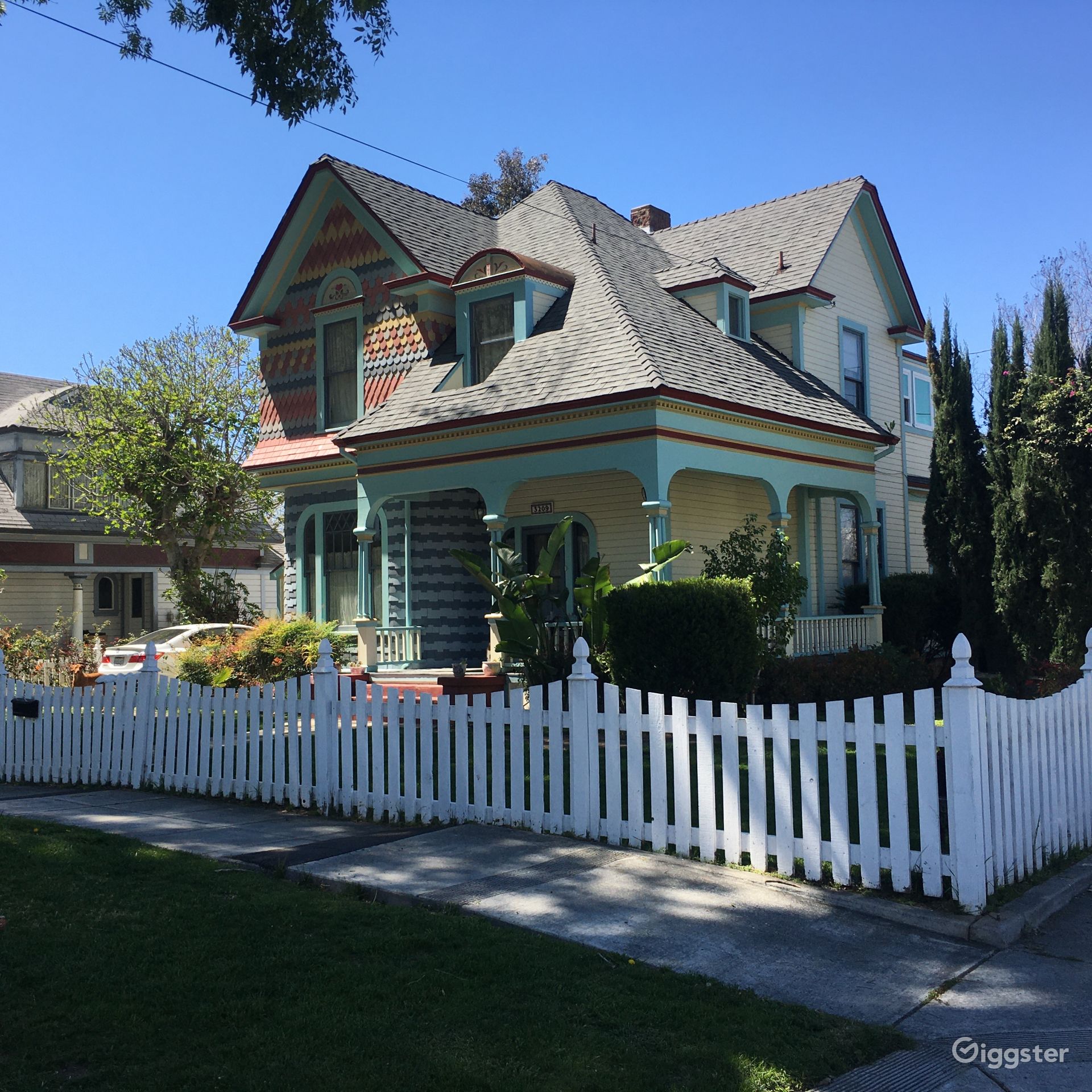 Queen Anne Victorian Style Home | Rent this location on Giggster