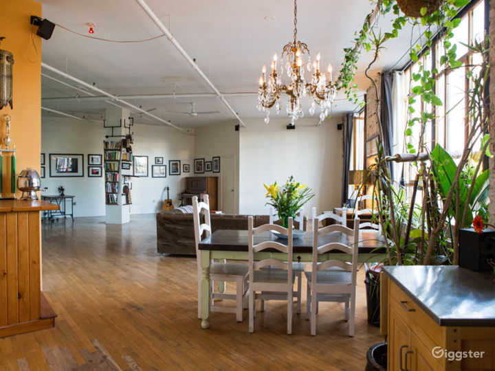 Bright Bushwick Photo Studio/Loft/Gallery Rent this location on Giggster