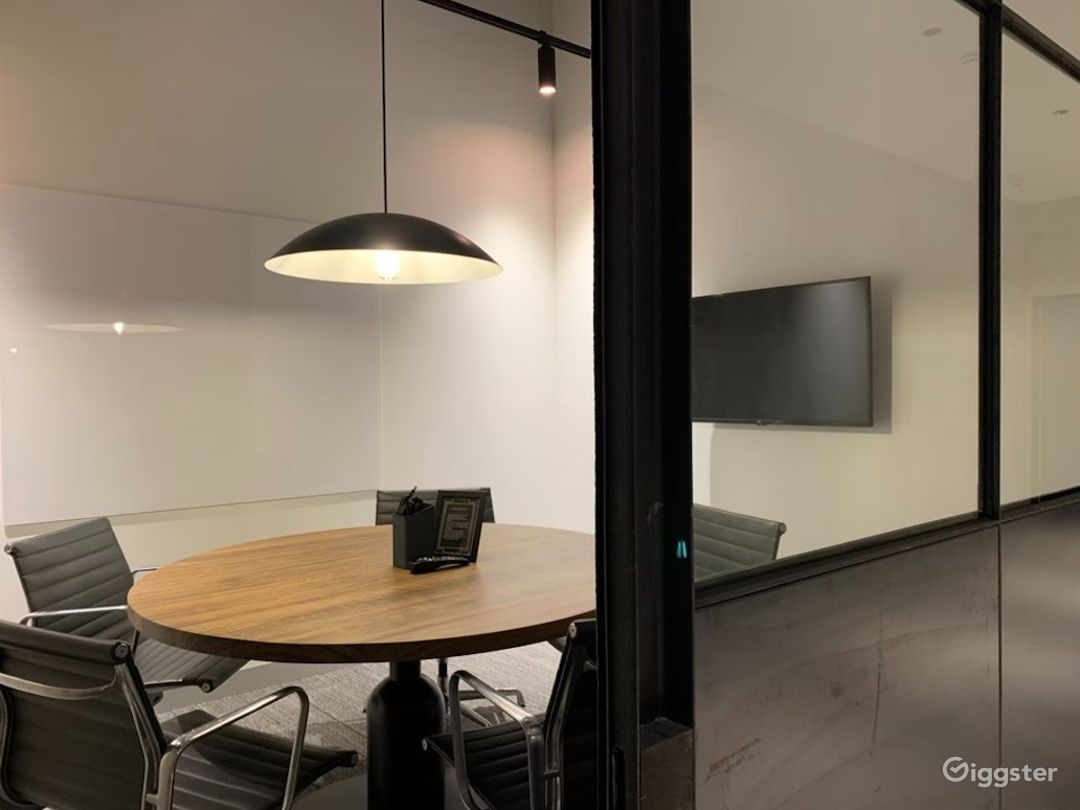  6 Person Meeting Room in Melbourne 