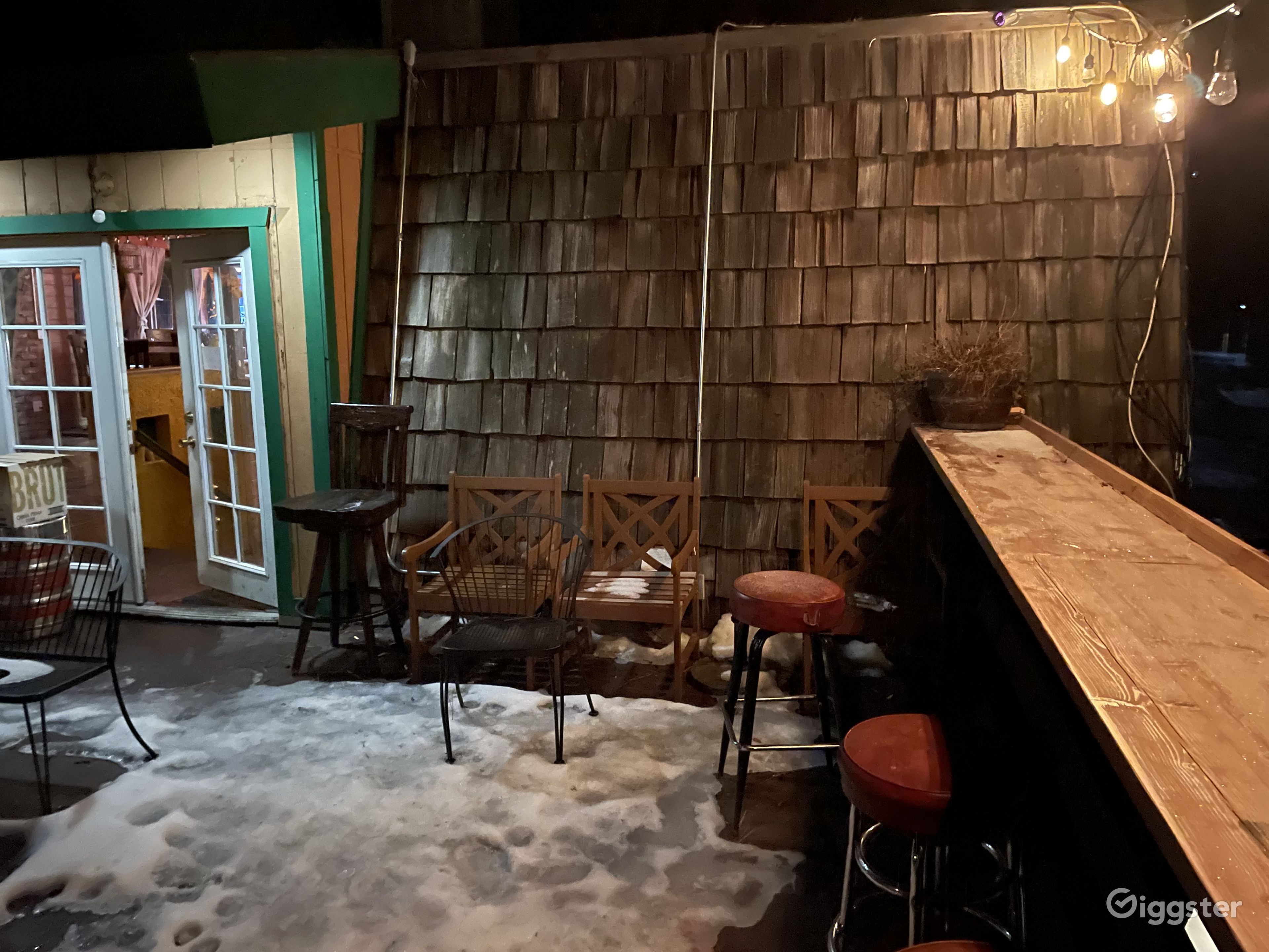 Cabin Restaurant Rent this location on Giggster