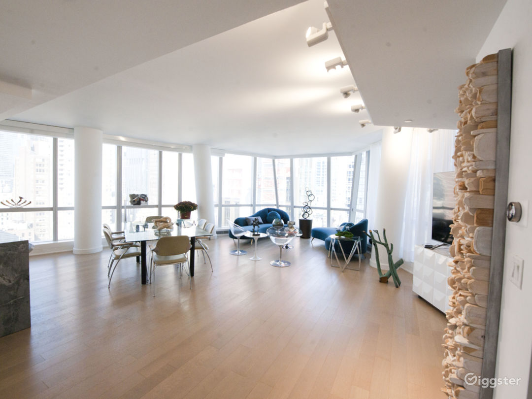  Large, bright, modern Midtown East loft 