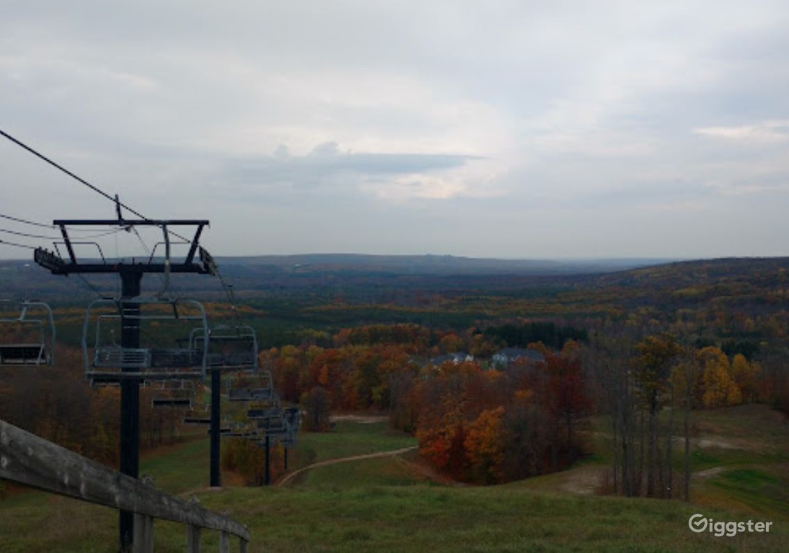 Stunning Ski club (BUYOUT) in Barrie Rent this location on Giggster