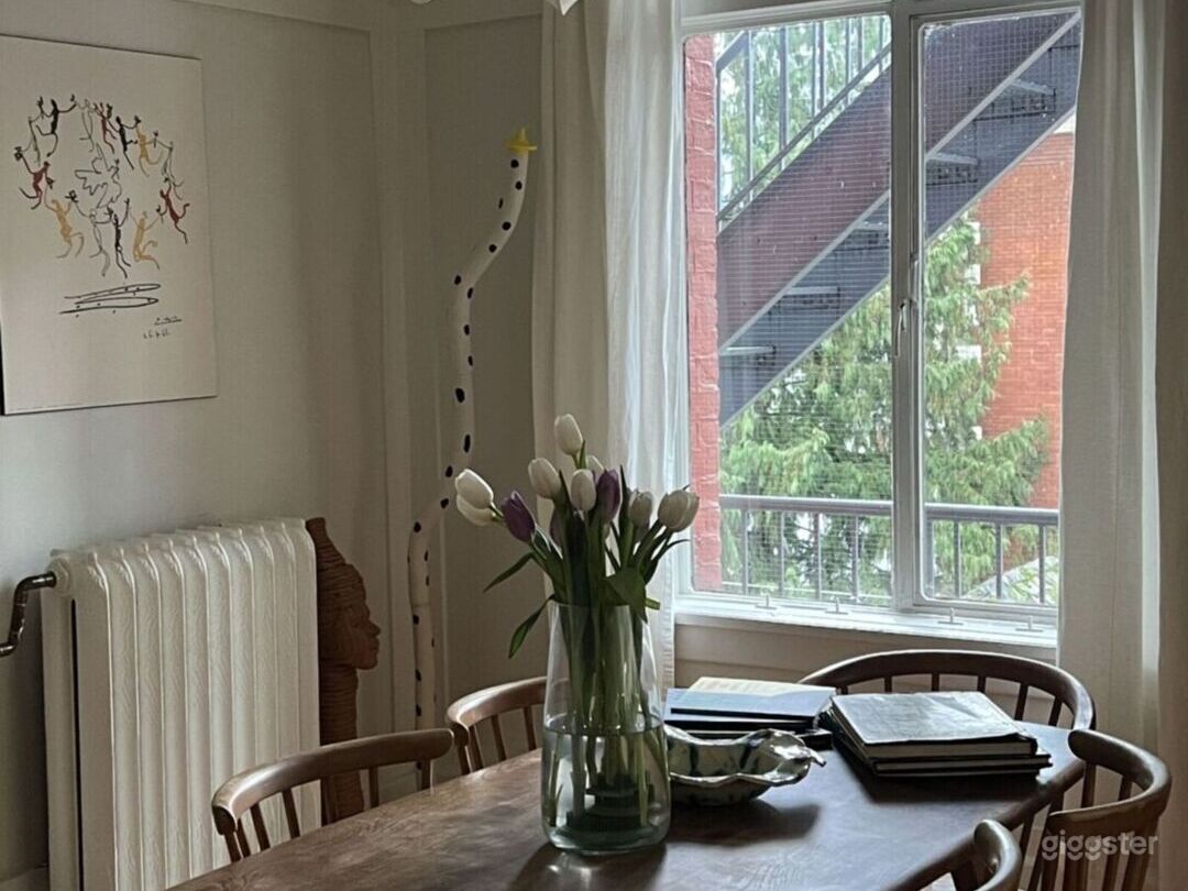 Elevated Character Apartment Photo 4