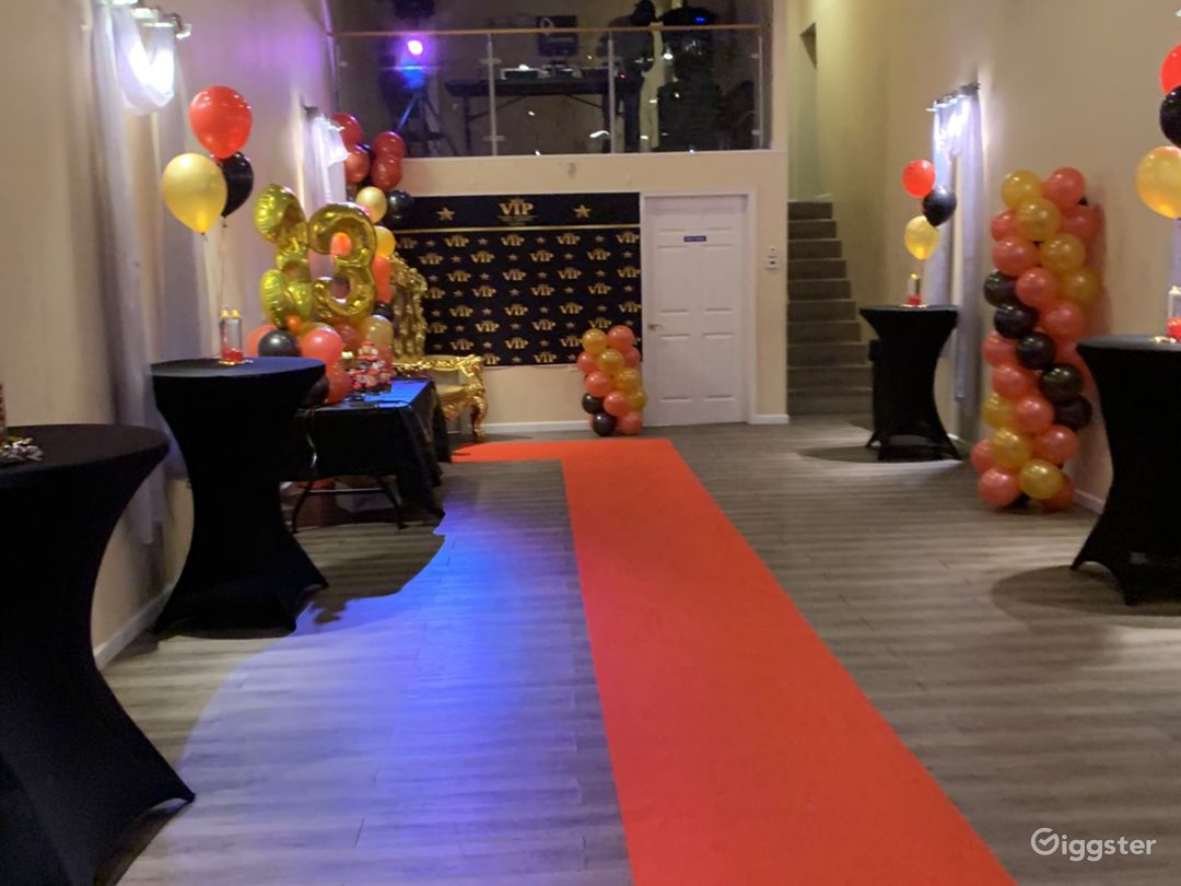 Spacious Elegant Event Space Photo 3