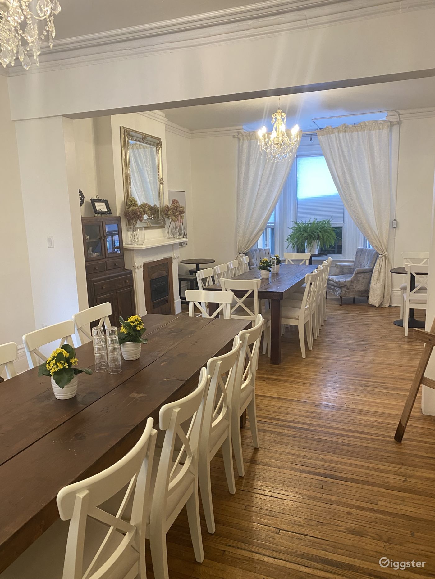 Victorian Historic Town, Leslieville, Toronto Rent this location on