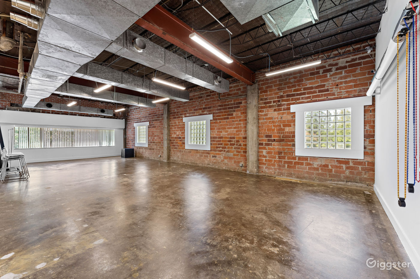 Openfloor Studio in the Museum District Rent this location on Giggster
