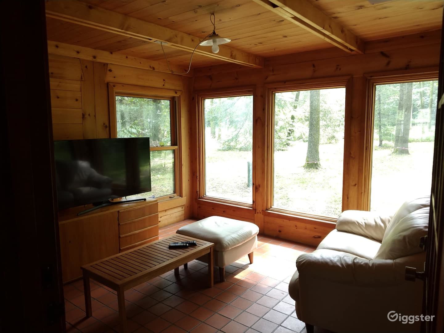 Chalet Montreal, lake of 2 mountains Rent this location