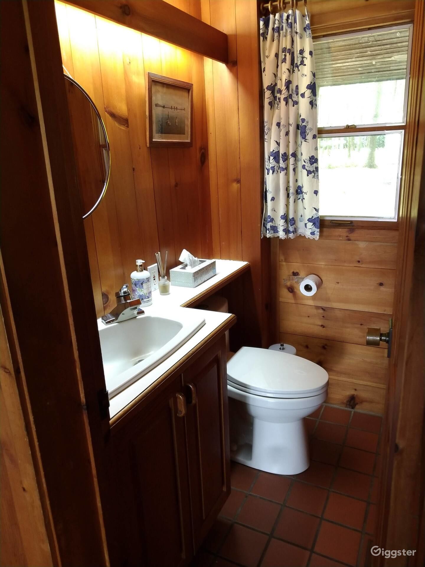 Chalet Montreal, lake of 2 mountains Rent this location