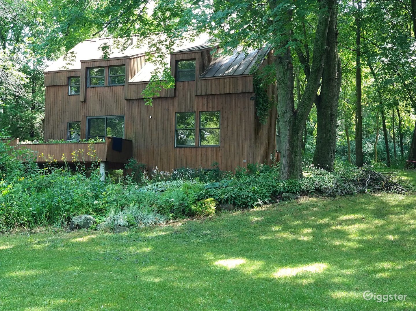 Chalet Montreal, lake of 2 mountains Rent this location