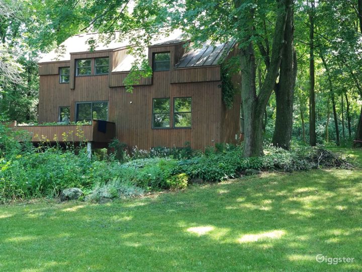 Chalet Montreal, lake of 2 mountains Rent this location