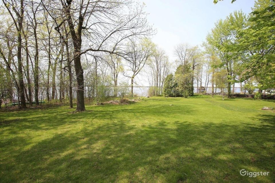 Chalet Montreal, lake of 2 mountains Rent this location