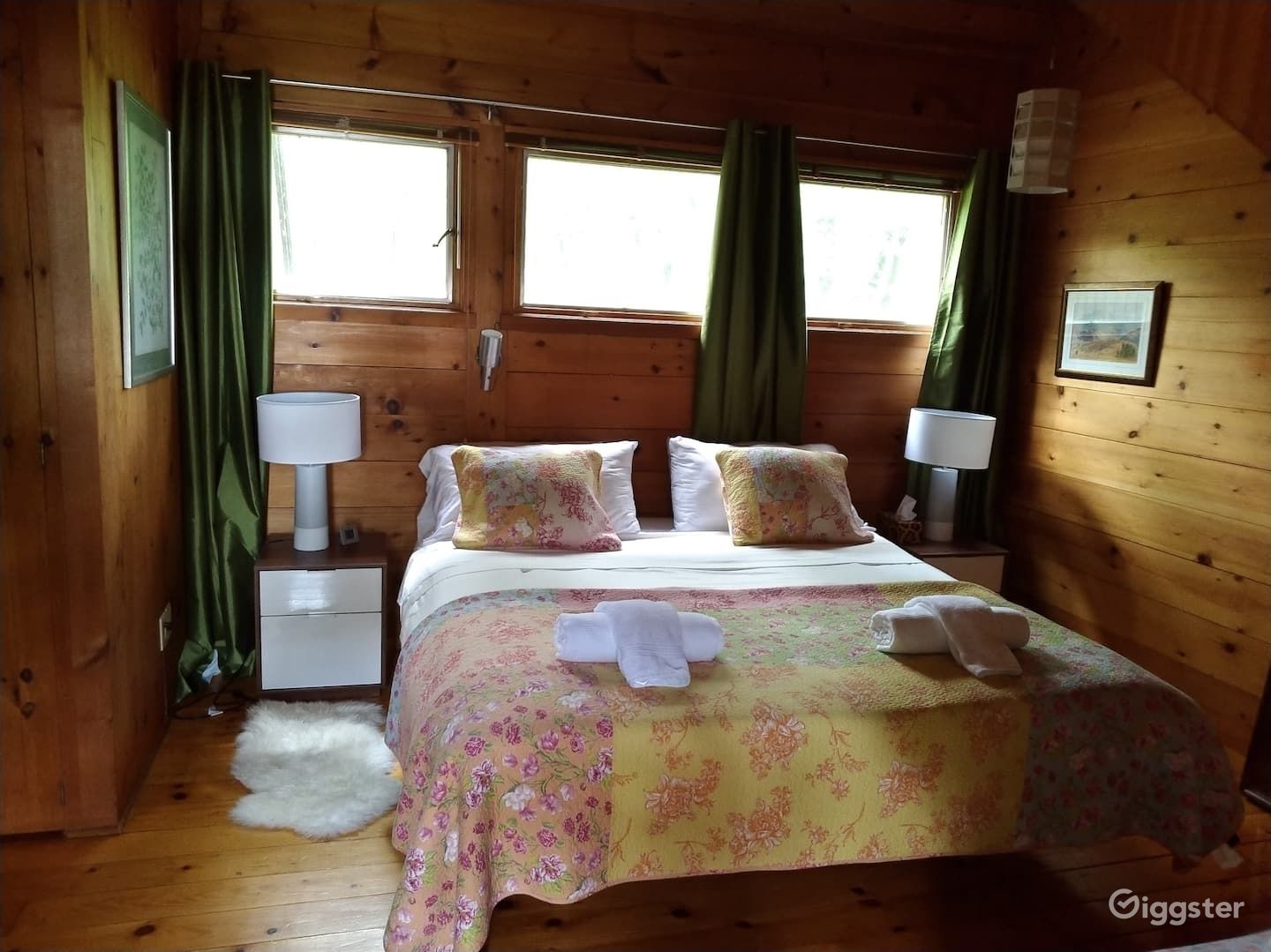 Chalet Montreal, lake of 2 mountains Rent this location