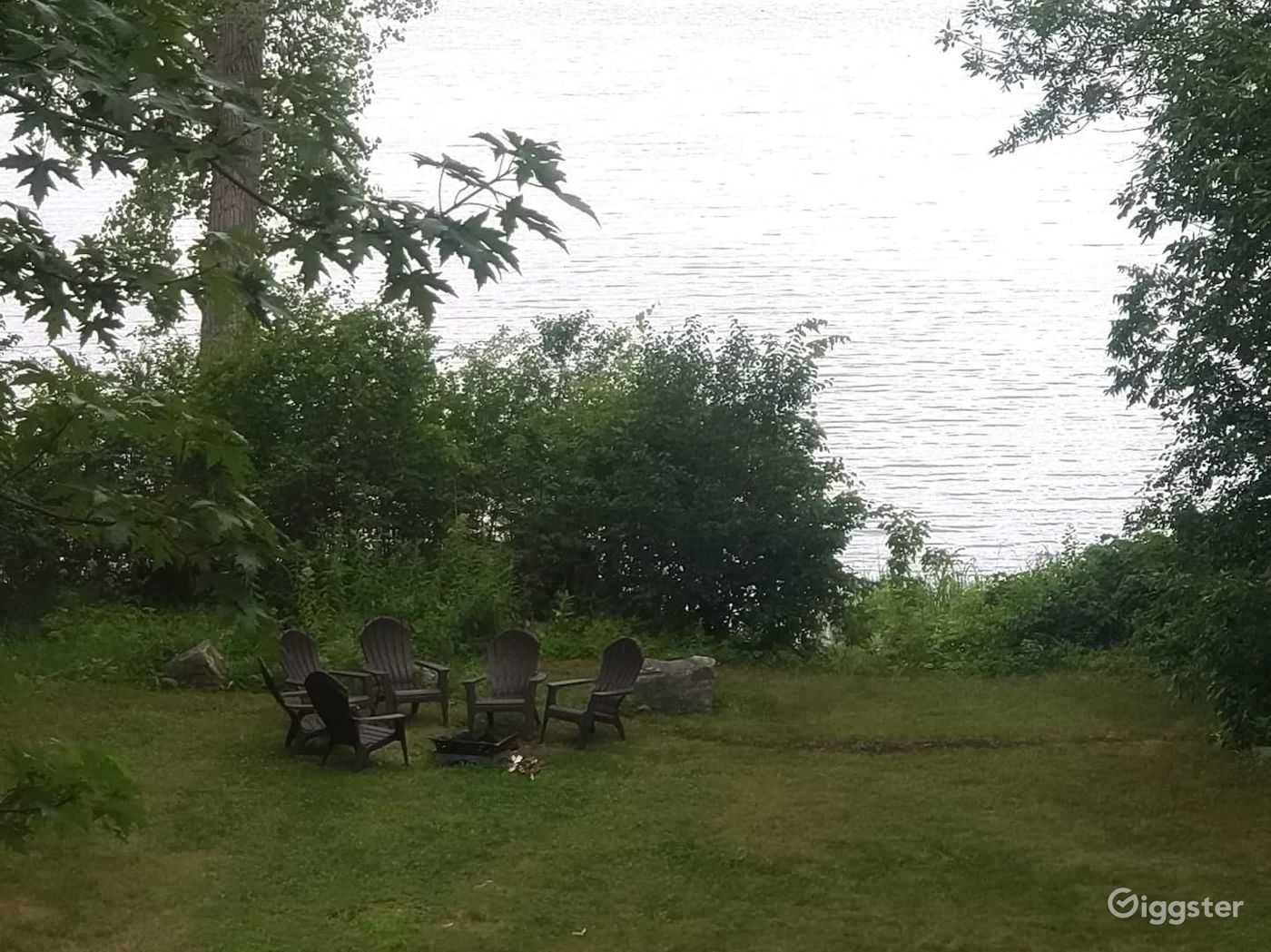 Chalet Montreal, lake of 2 mountains Rent this location