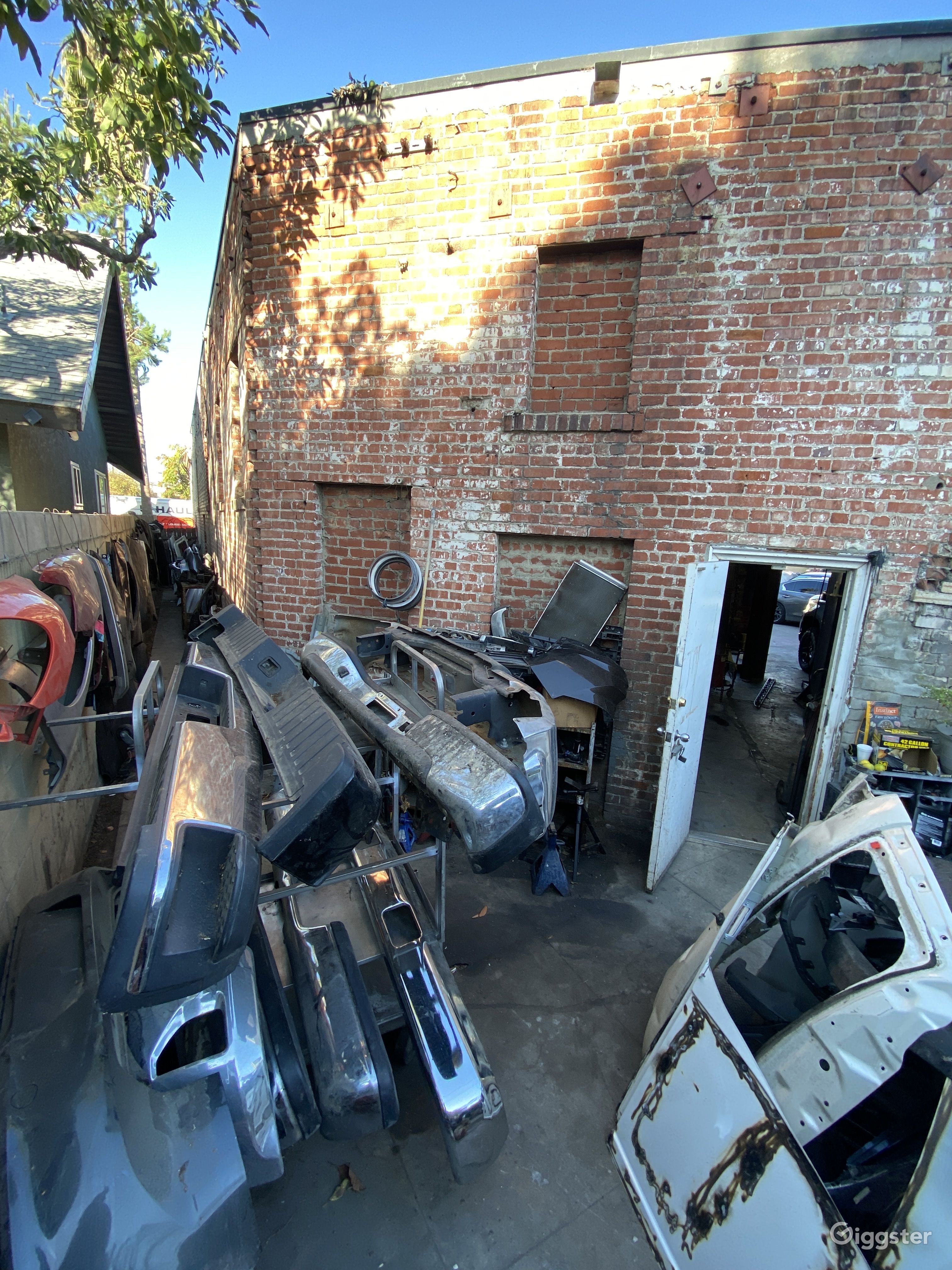 Auto Body Shop, Mechanic Shop | Rent this location on Giggster