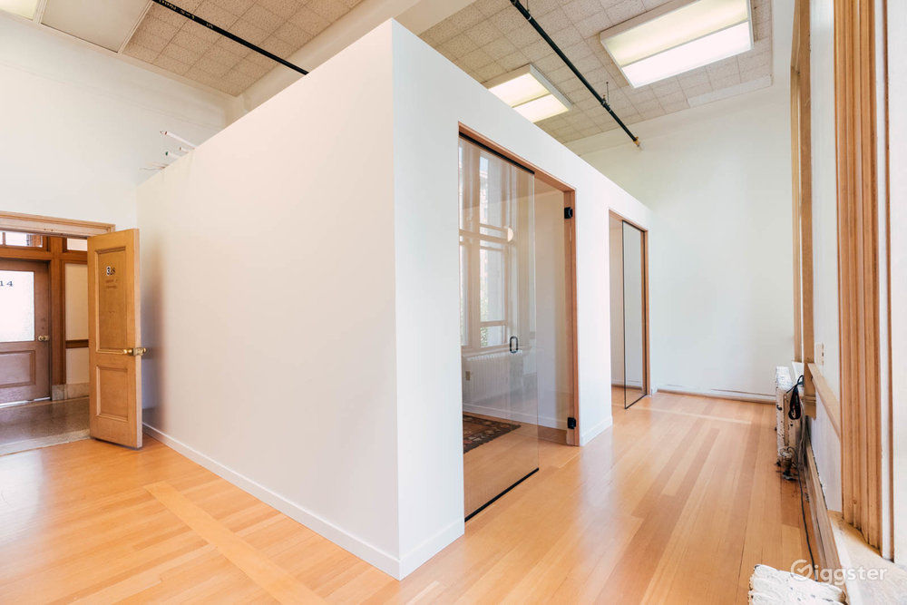 The Rainier Room Rent this location on Giggster