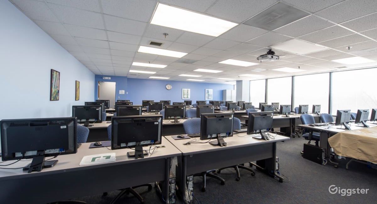 Spacious 32 Person Fully Equipped Computer Lab and Training Room | Rent ...