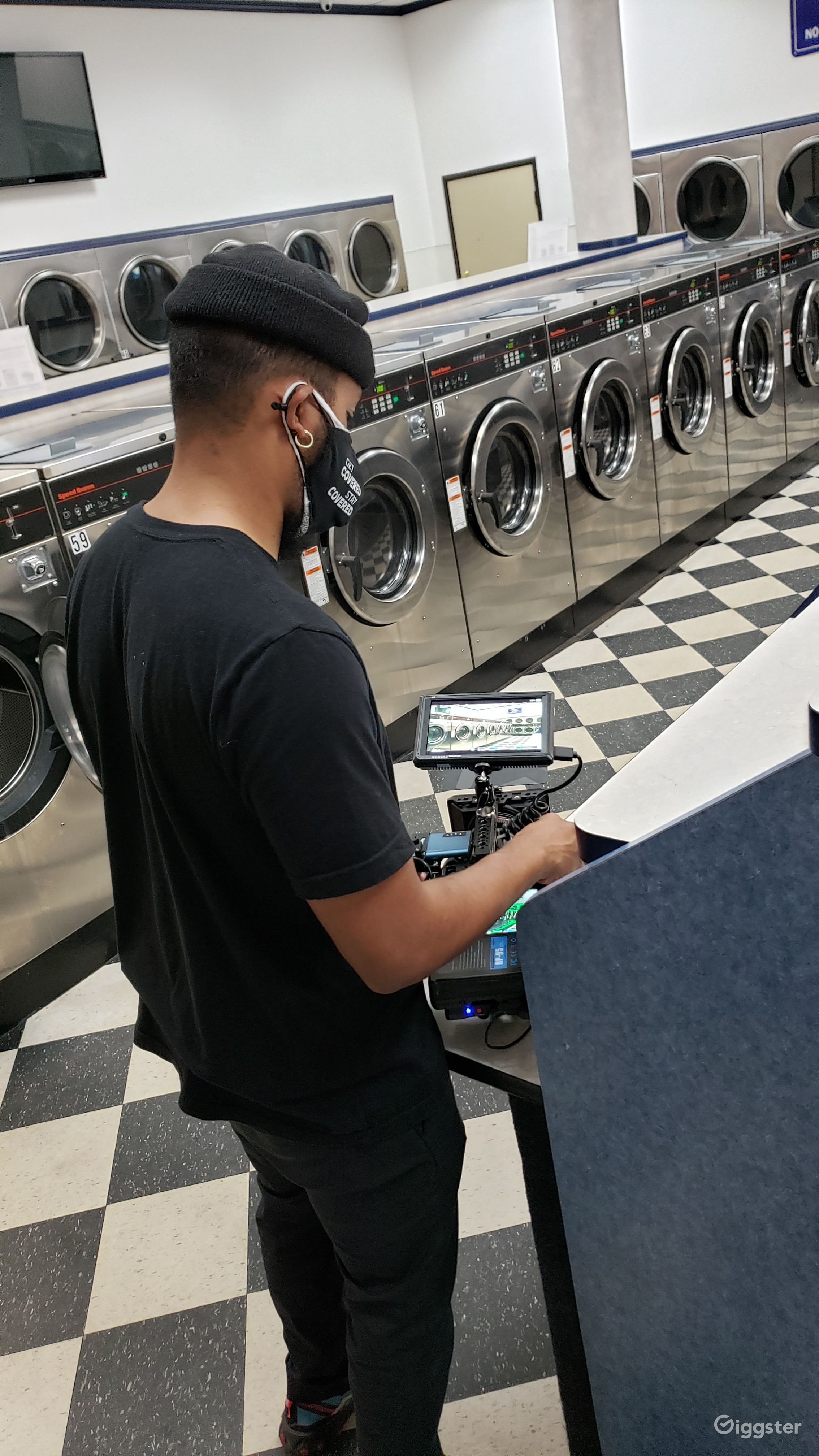 5 Star North Hollywood Laundromat Rent this location on Giggster