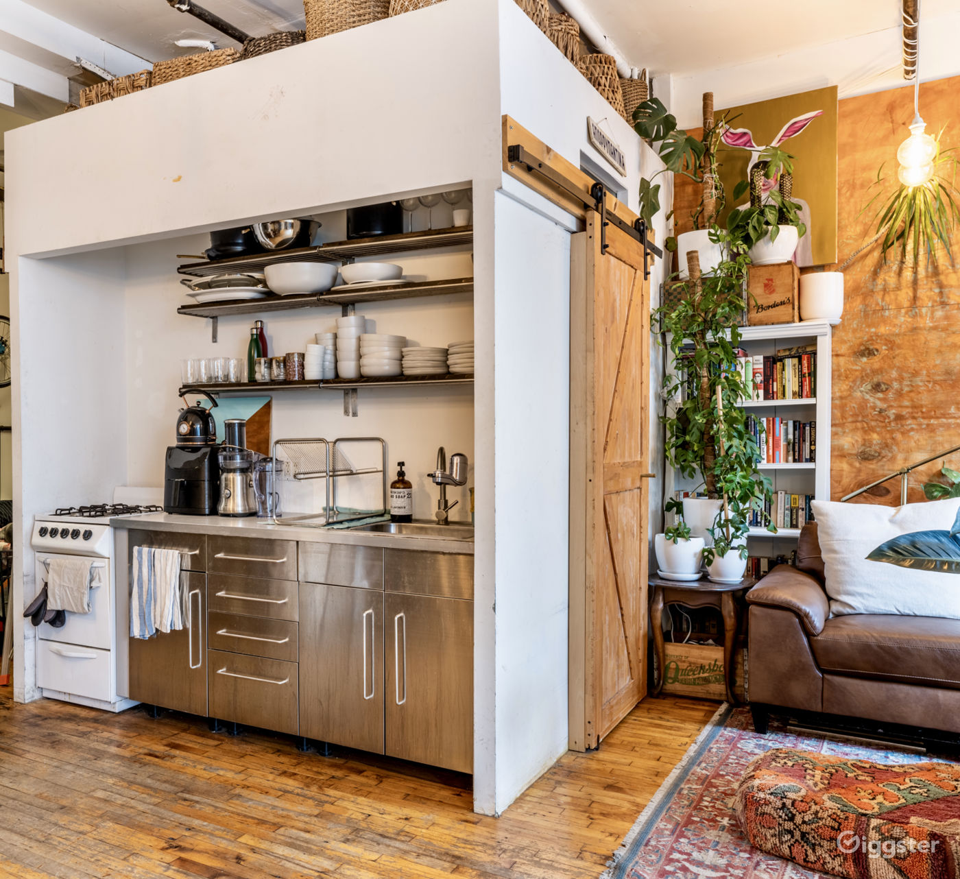 Bushwick Warehouse Loft with Huge Windows Rent this location on Giggster