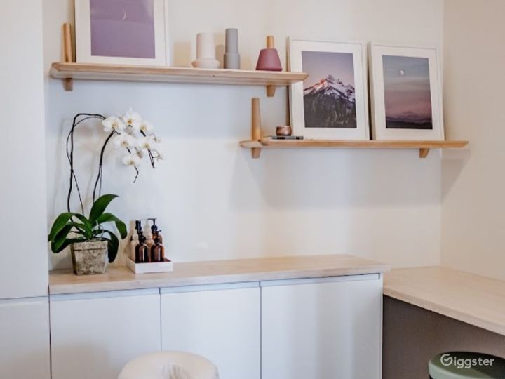 Small Studio/Space In Vancouver Rent this location on Giggster