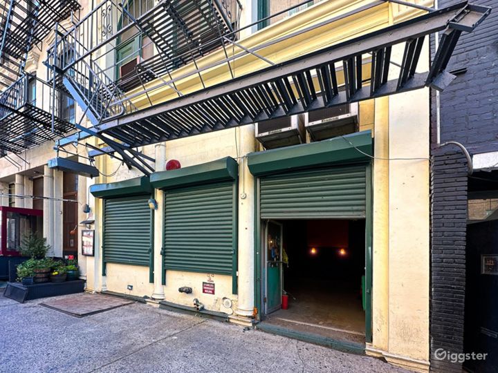 ORIGINAL cast iron VACANT building TRIBECA Rent this location on Giggster