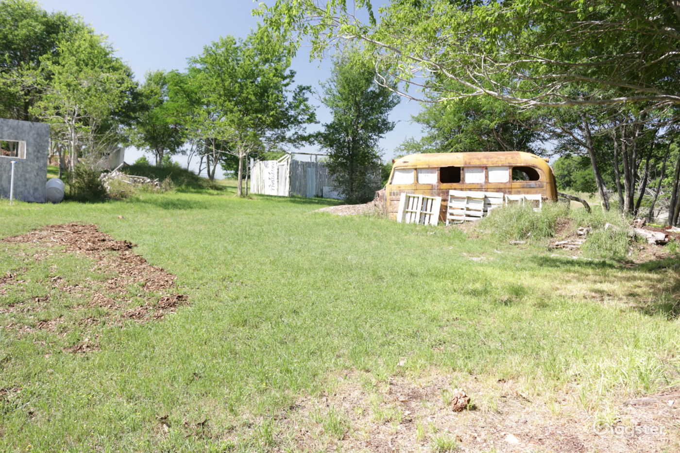 Paintball Park / Modern Indoor Retail Space Rent this location on