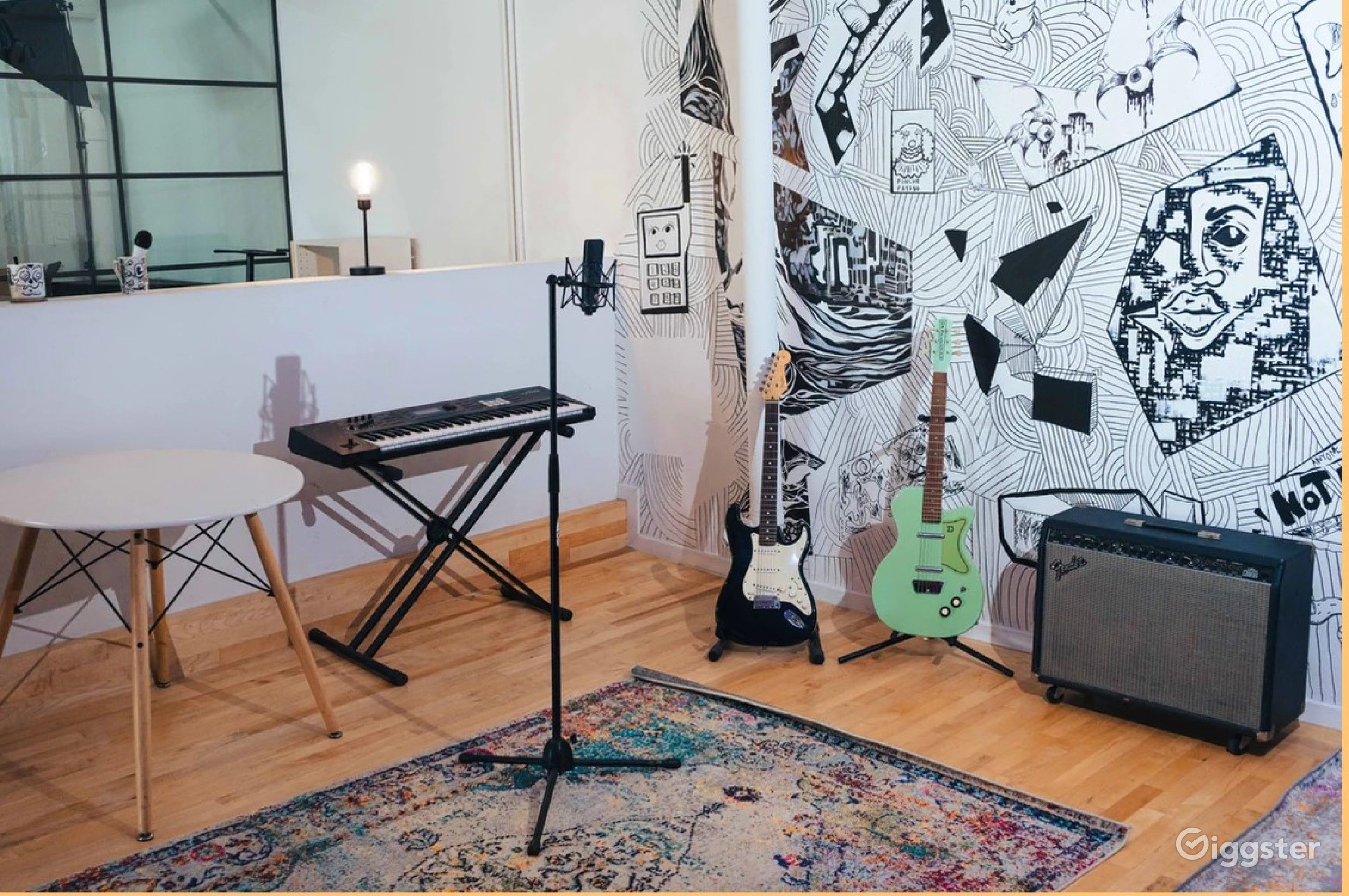 Complete Set Up Master Room For Music In Long Beach Rent this