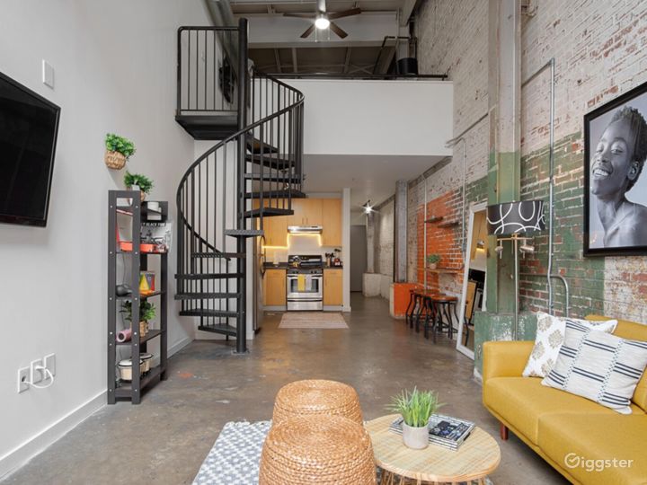 Vibrant Midtown Loft Photo 2