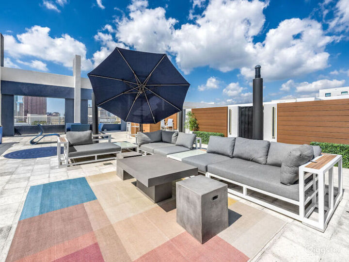 Stunning Rooftop Patio in Tampa Rent this location on Giggster