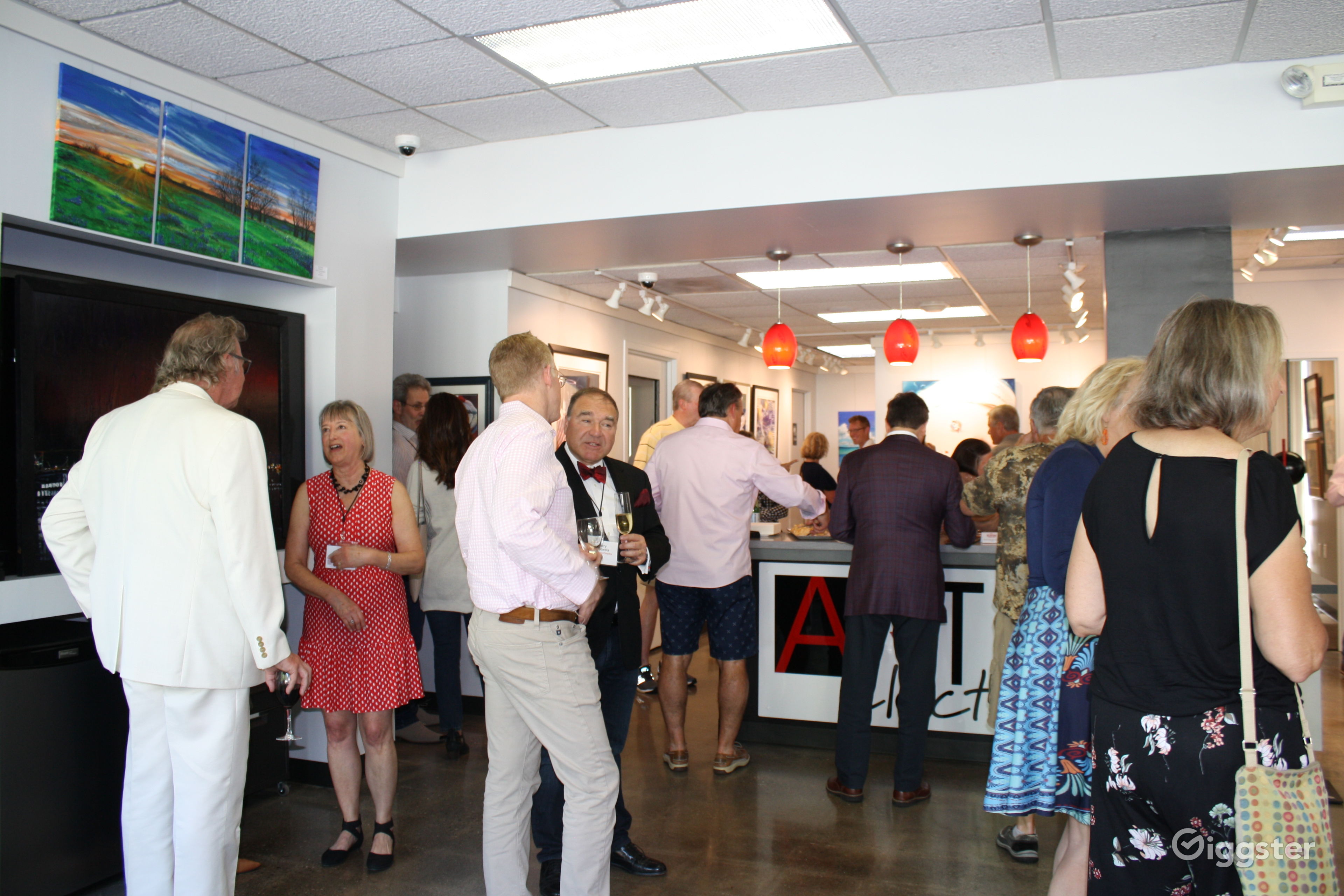 ARTclectic Fine Art Gallery Event Venue Rent this location on Giggster