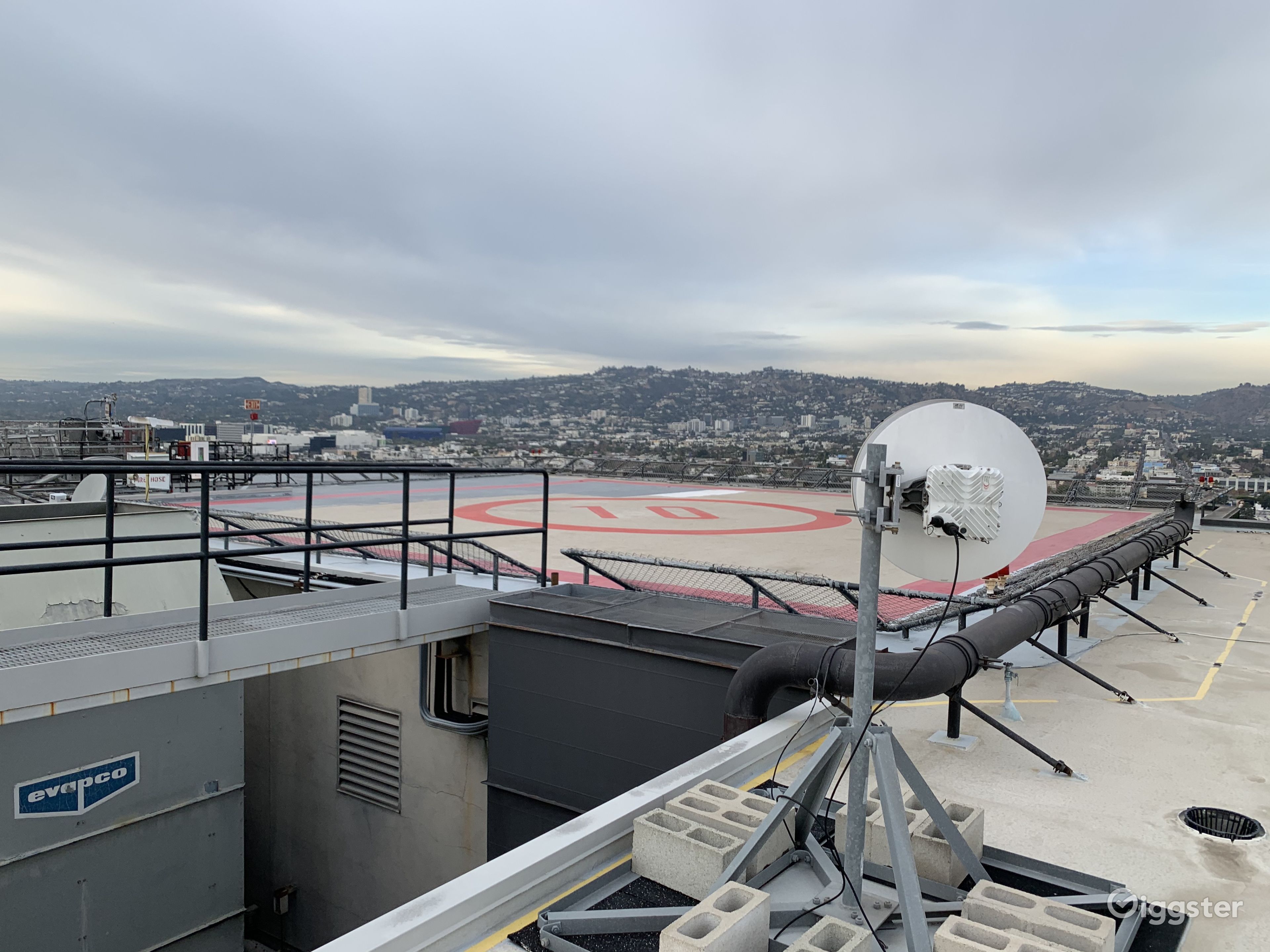 Rooftop Helicopter Pad in West Hollywood Fairfax Rent this location