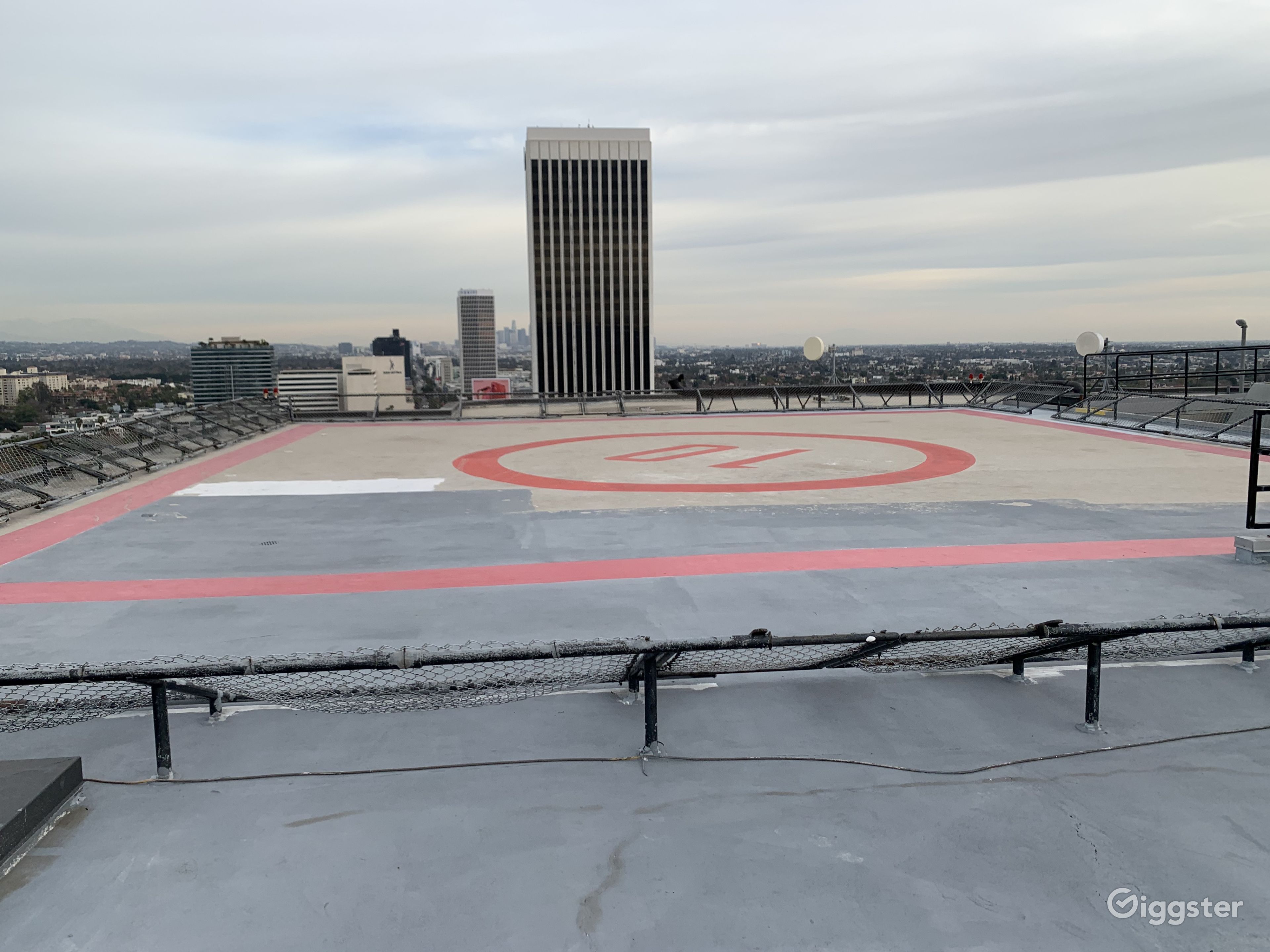 Rooftop Helicopter Pad in West Hollywood Fairfax Rent this location
