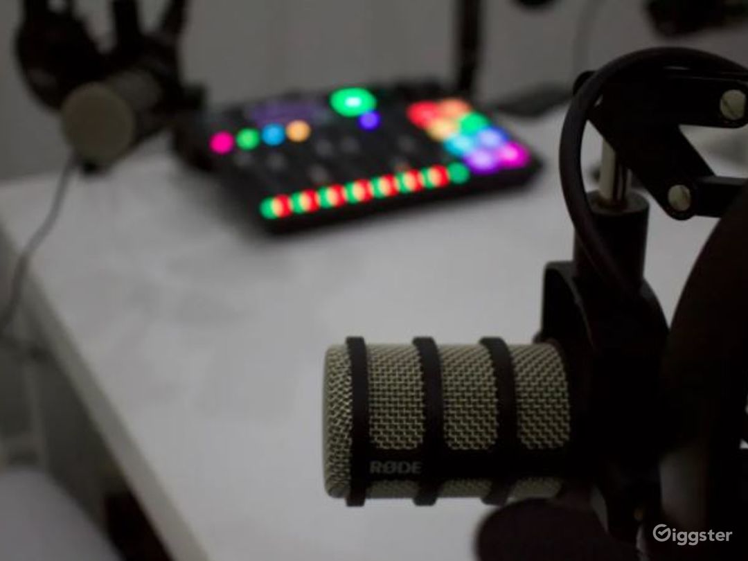 Professional Podcast Studio in West London Photo 4
