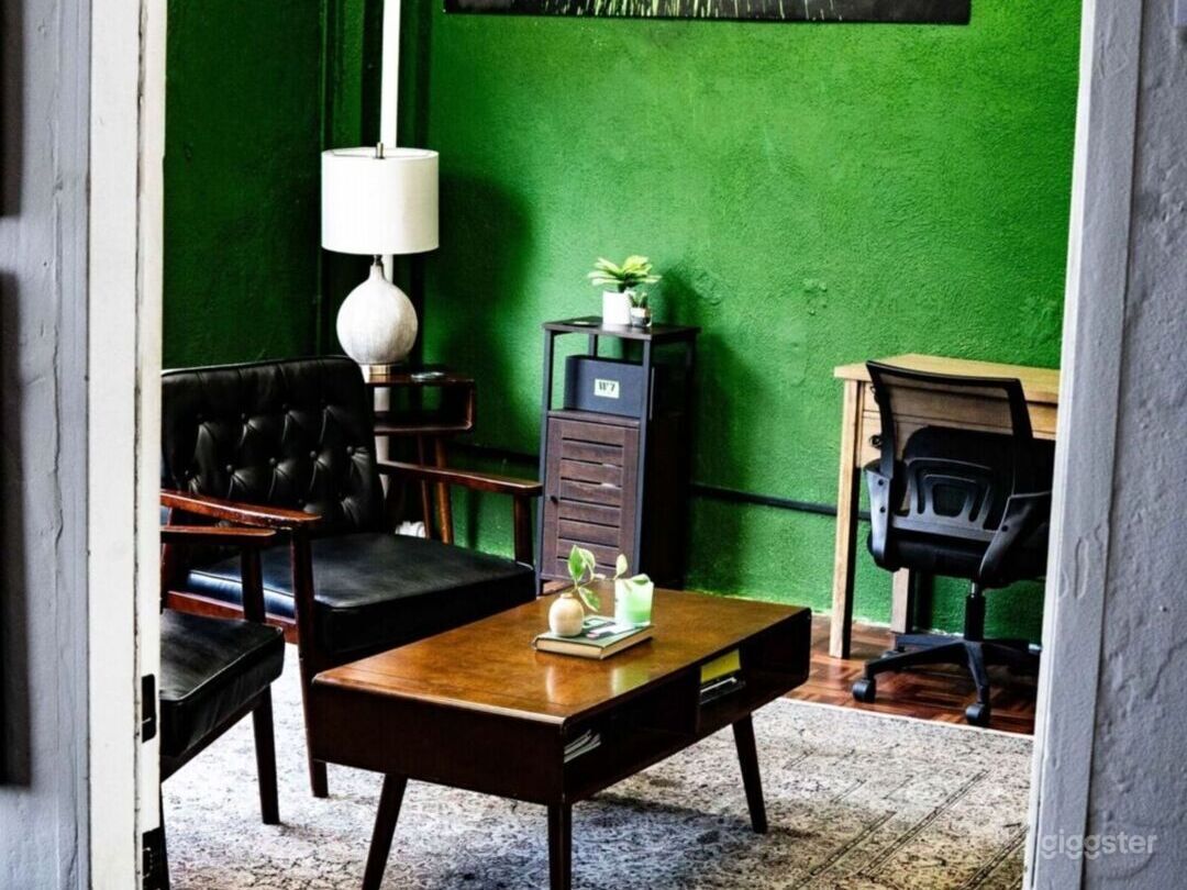 Rustic Downtown Podcast Room with Views Photo 3