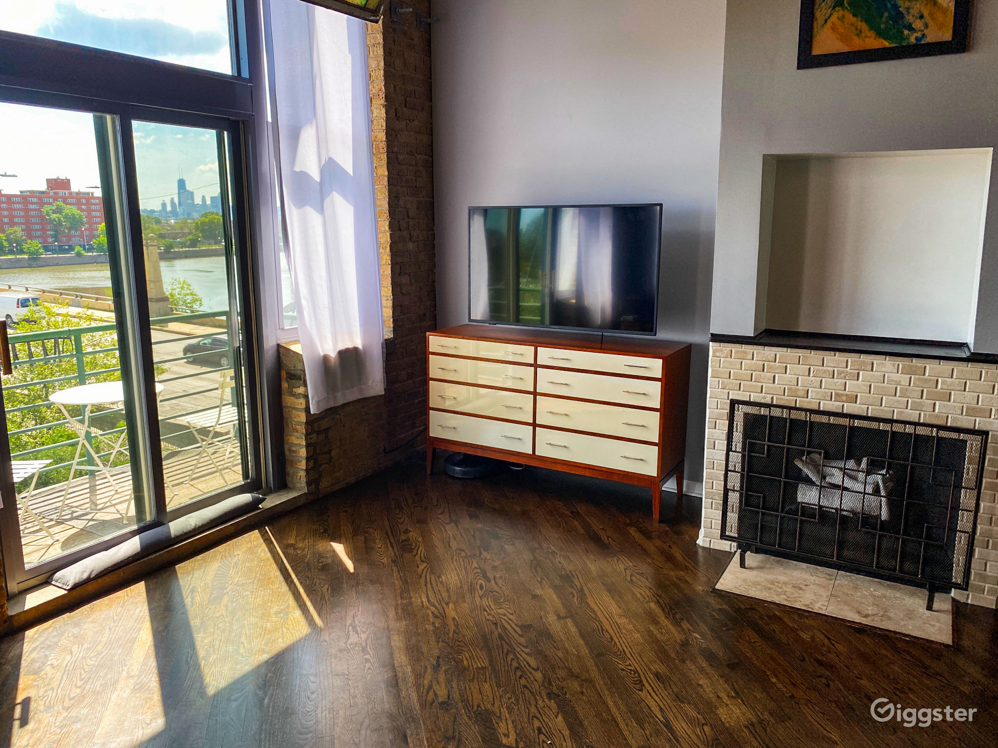 Industrial Loft in Avondale, Chicago Rent this location on Giggster