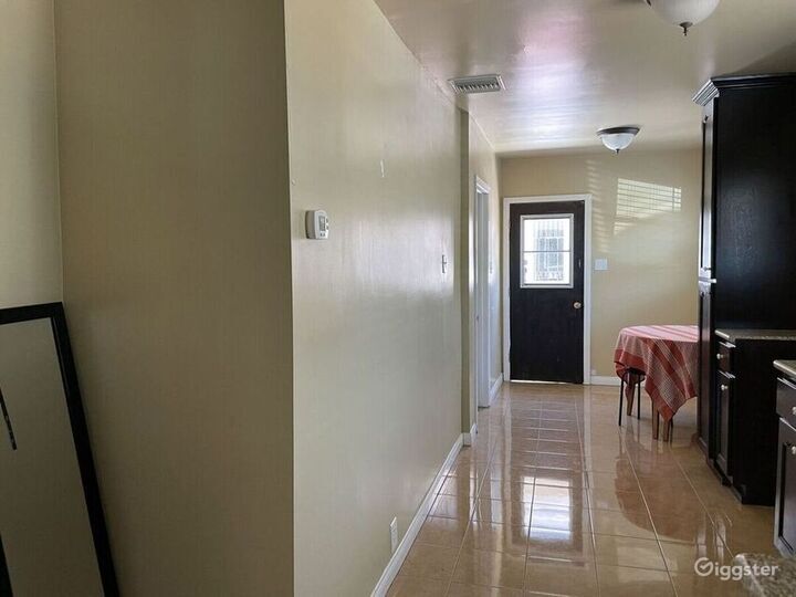 Cute unfurnished house in heart of Boyle Heights Rent this location