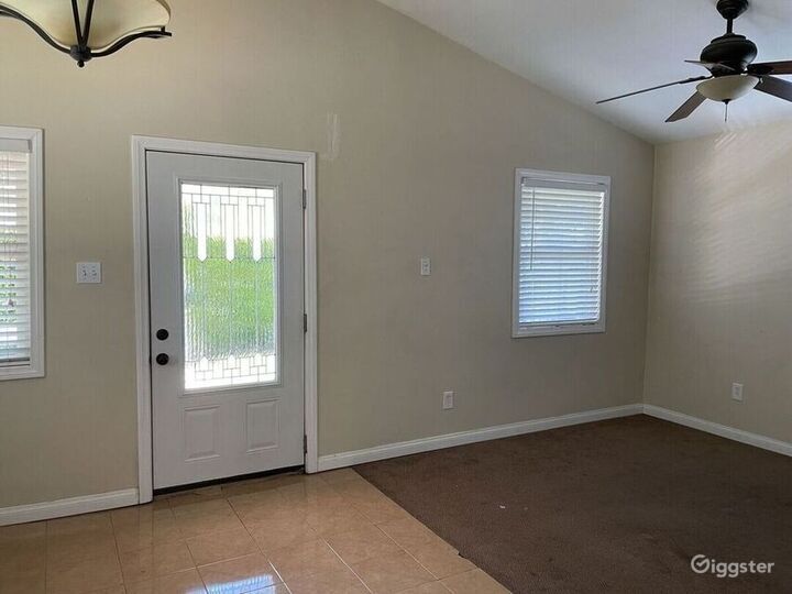 Cute unfurnished house in heart of Boyle Heights Rent this location