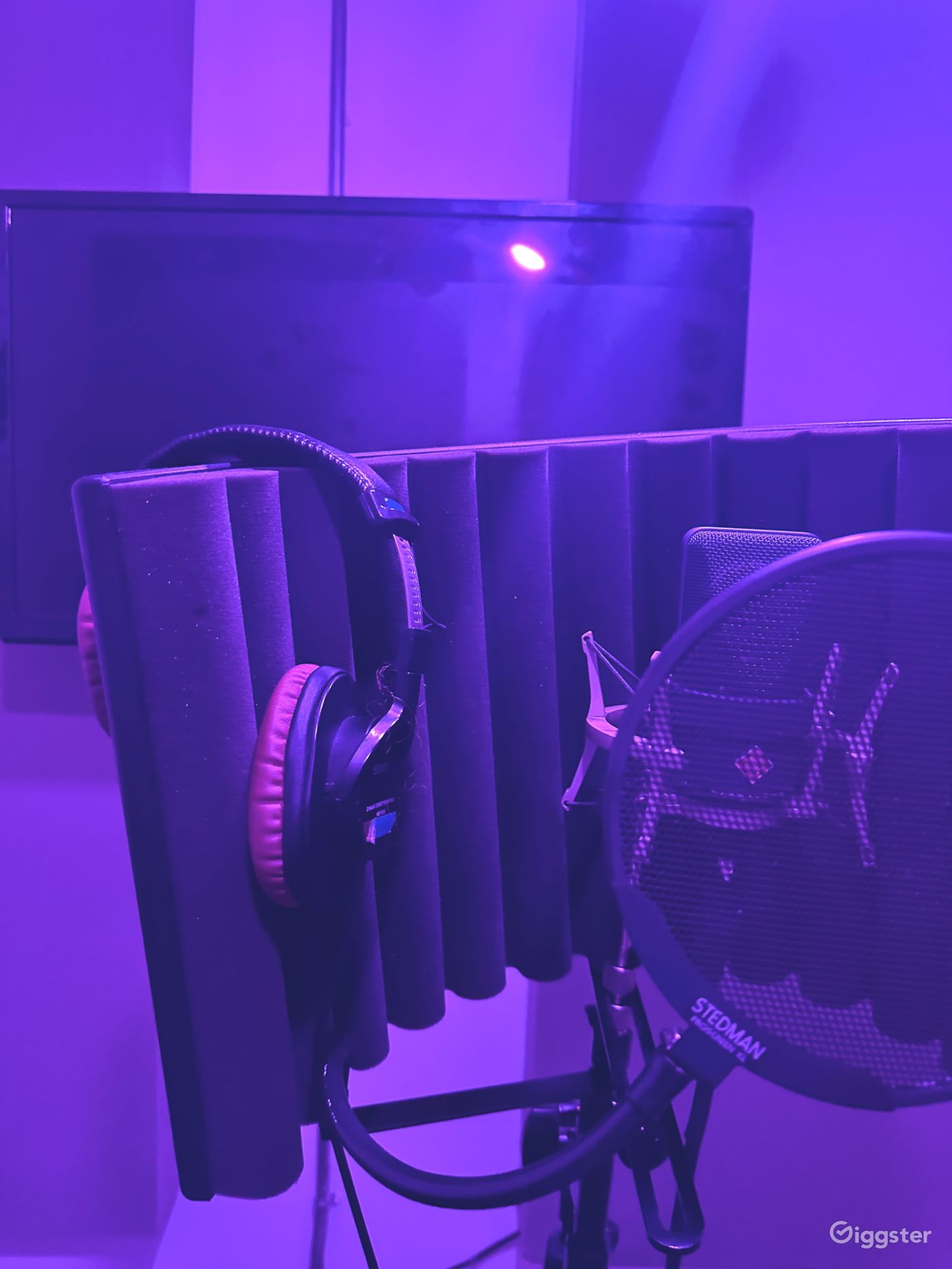 Oak Park Recording Studio Rent this location on Giggster