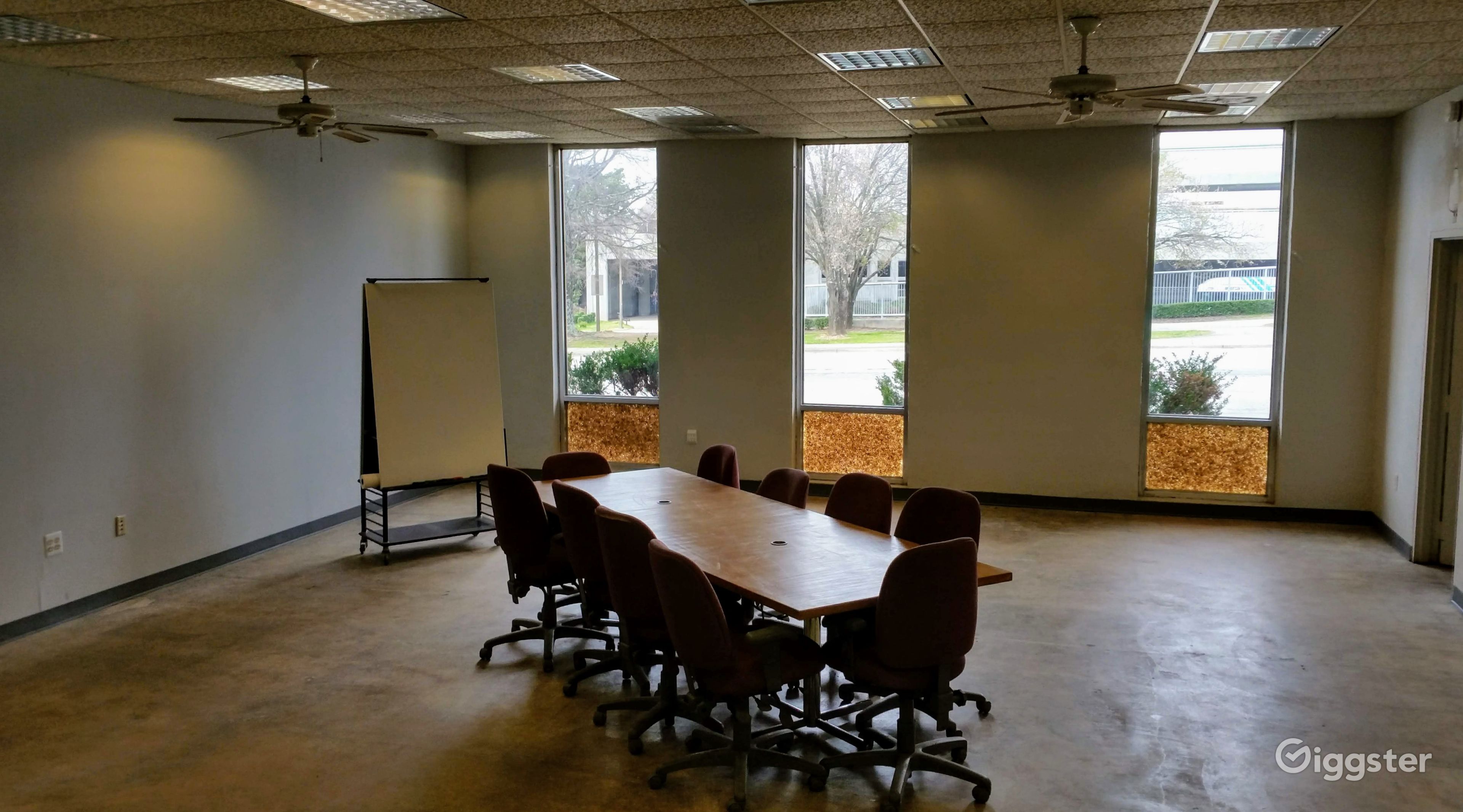 Handsome MidCentury Post Office creative space Rent this location