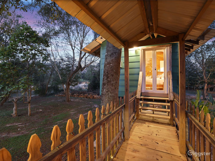Treehouse Retreat on Bogue Chitto River Bend Rent this location on