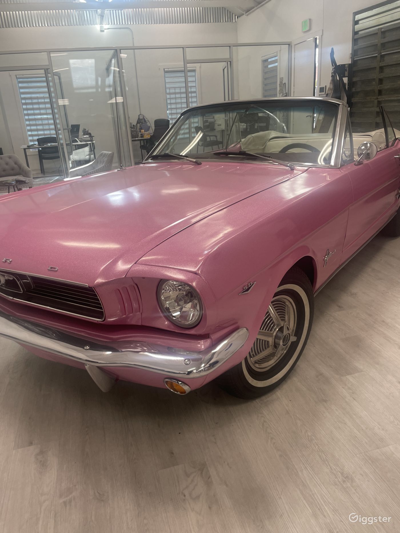 Classic California Mustang convertible Pink exterior with white