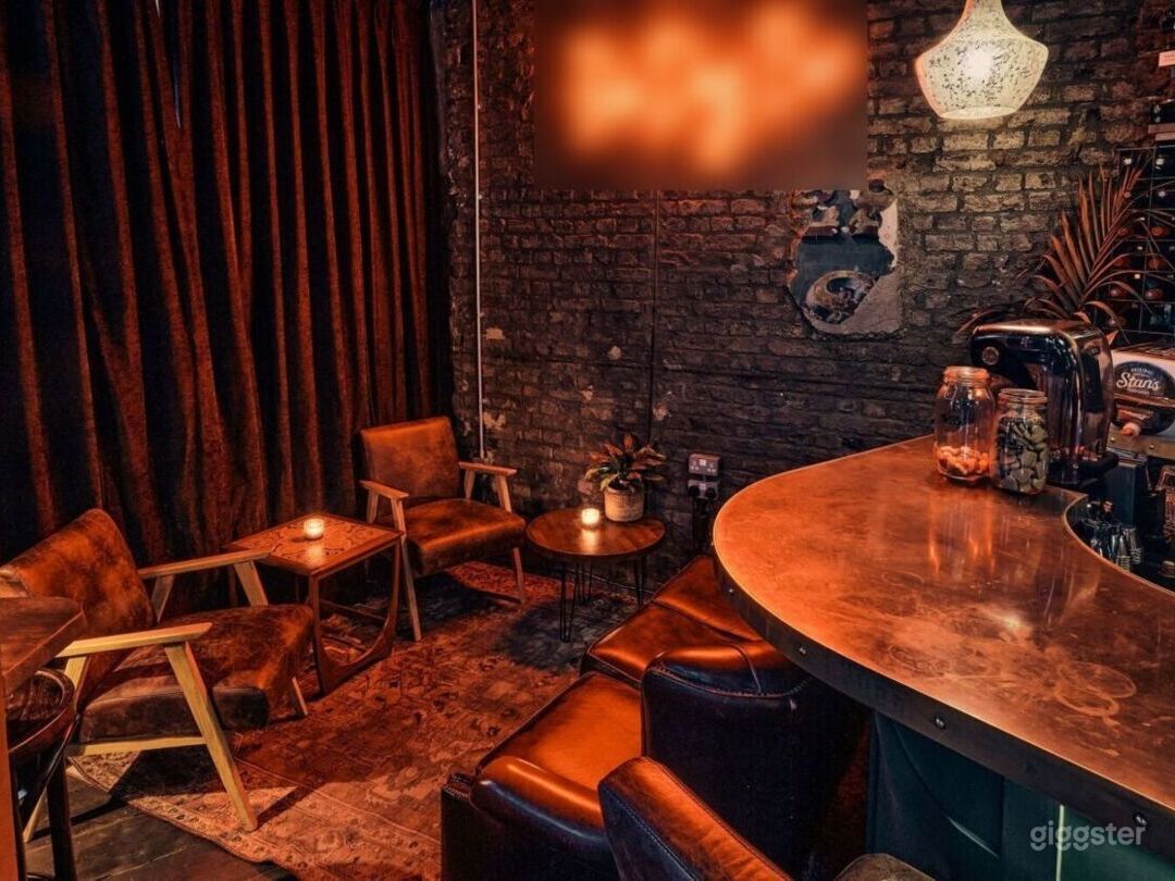 Stunning Brick Lane Cocktail Bar | Rent this location on Giggster