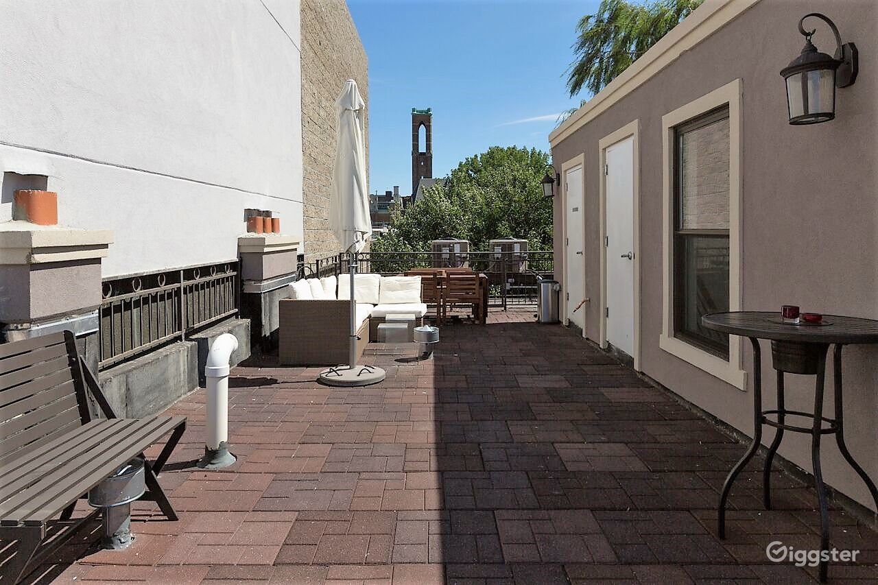 Cozy Townhome With Rooftop Patio Rent this location on Giggster