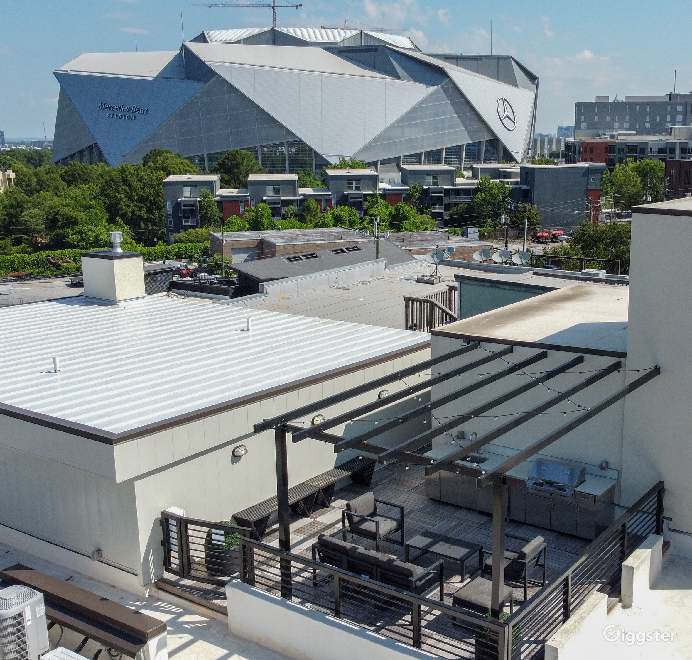 Penthouse Rentals With Private Parking In Chicago Reference: Luxury Penthouse W Rooftop Secure Parking Unit 301