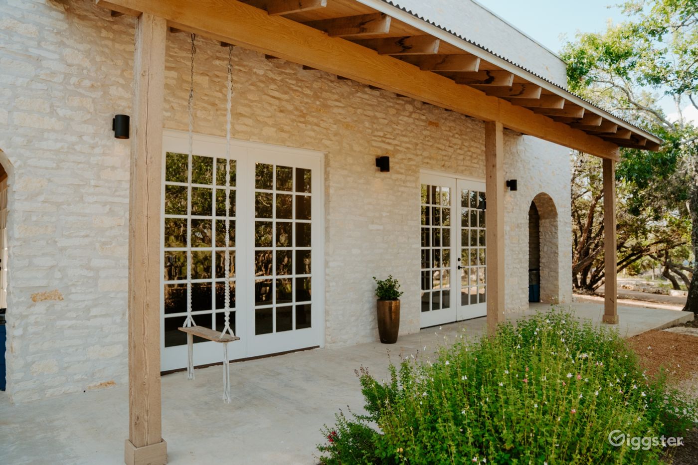 Event Center with Rooftop in Dripping Springs Rent this location on Giggster