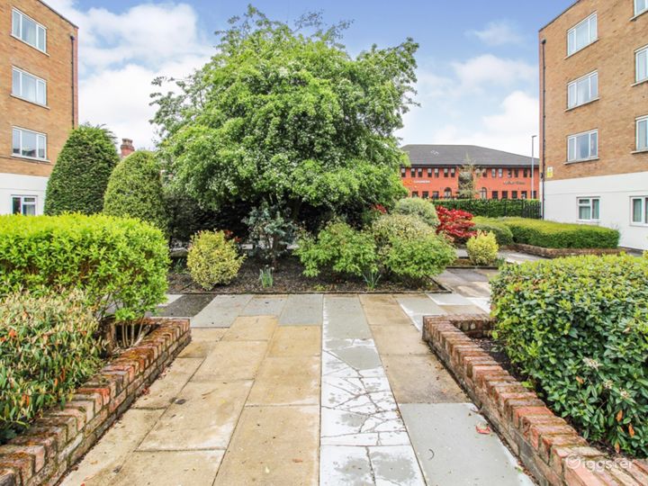 Manchester Suburban Apartment Rent this location on Giggster