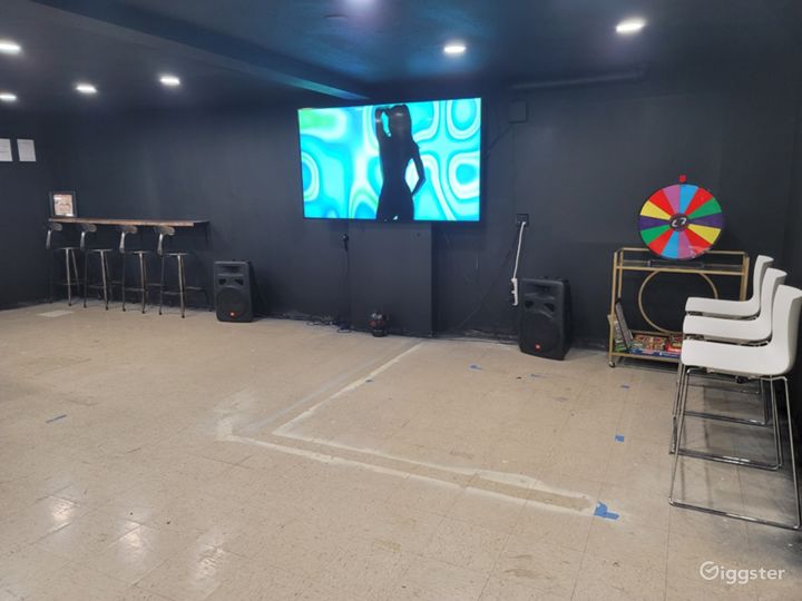 Downtown Studio Space for rent. Private. Roomy. Rent this location on