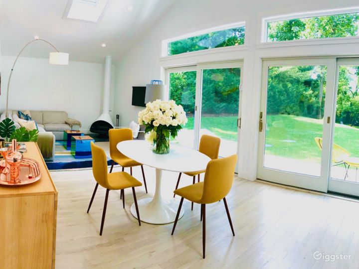 Chic Hamptons House with Pool Rent this location on Giggster