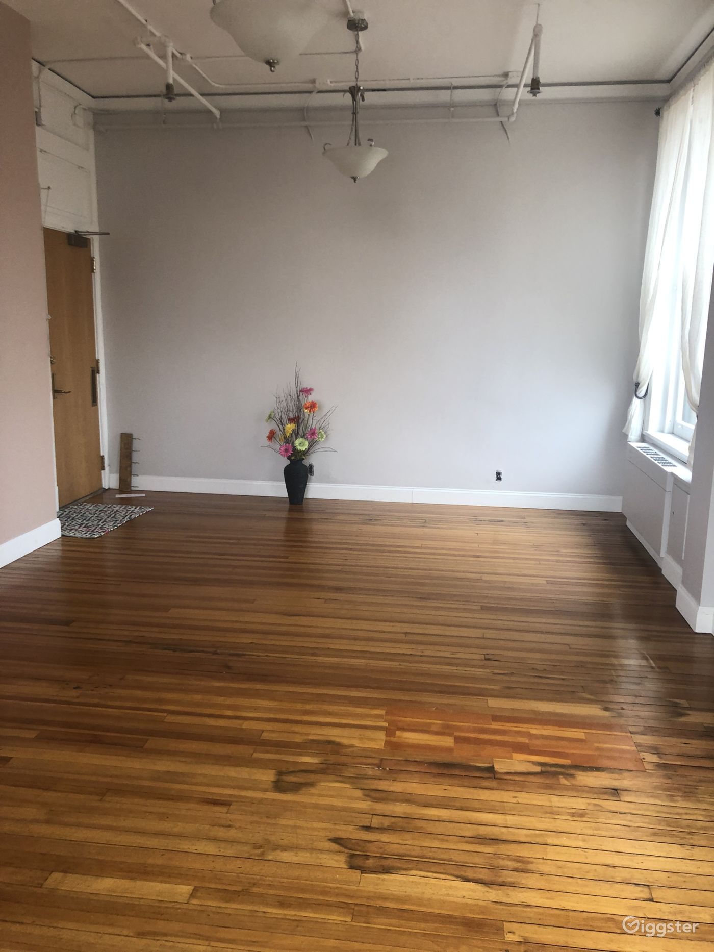 Beautiful Studio Space Downtown Syracuse Rent this location on Giggster