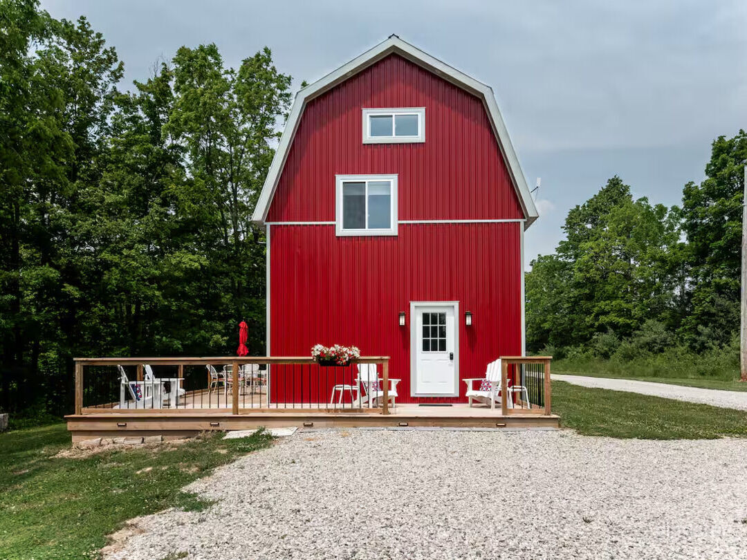 Red Barn and surroundings